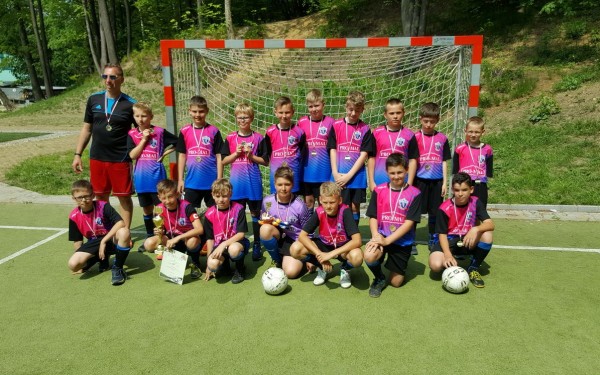 III MIEJSCE MŁODZIKÓW NA TURNIEJU W GŁUCHOŁAZACH